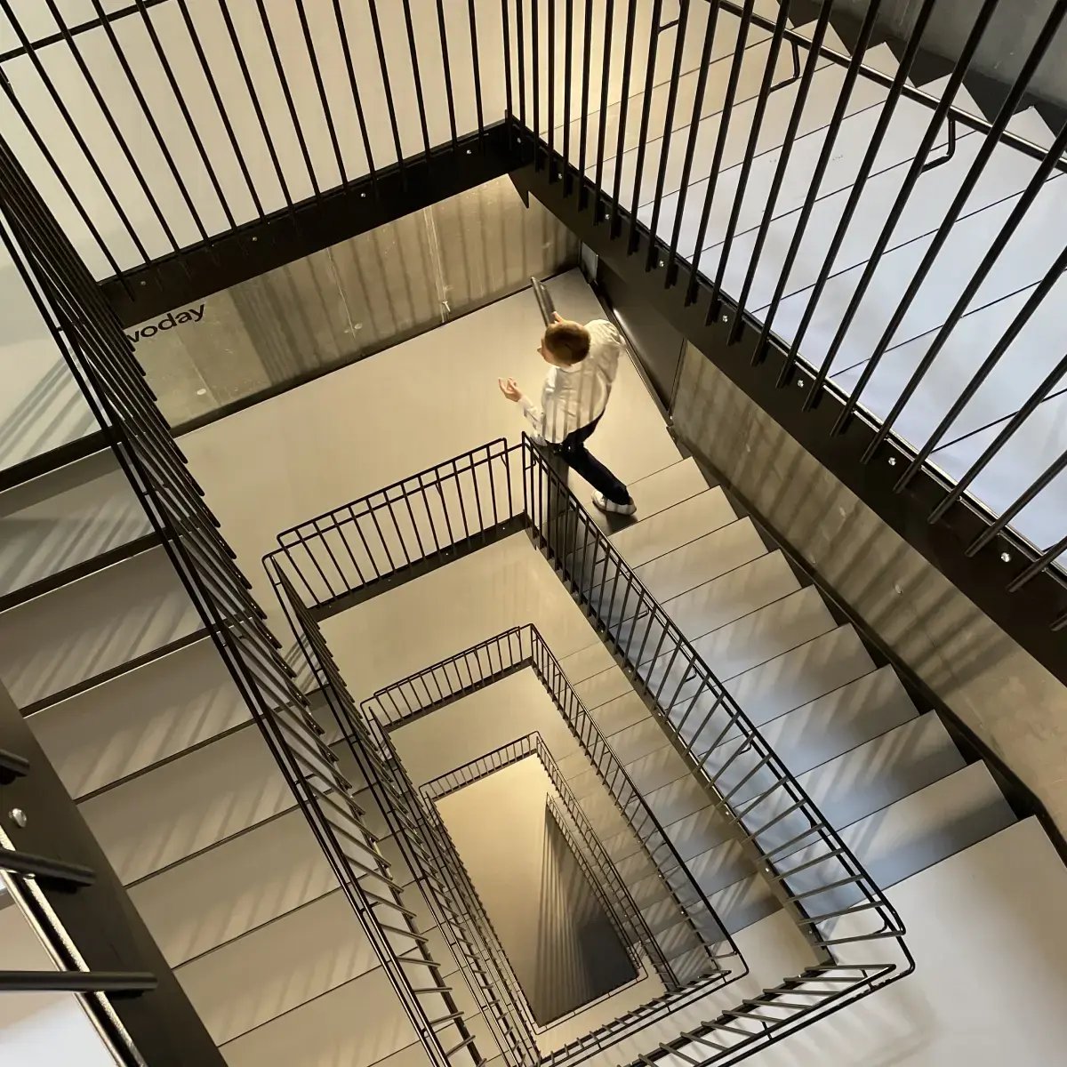 twoday-staircase-1200x1200-01