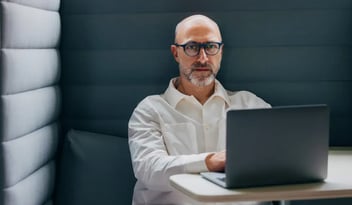 Digital signering og KYC – hvad er forskellen?