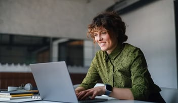 How to manage contracts digitally: a practical guide